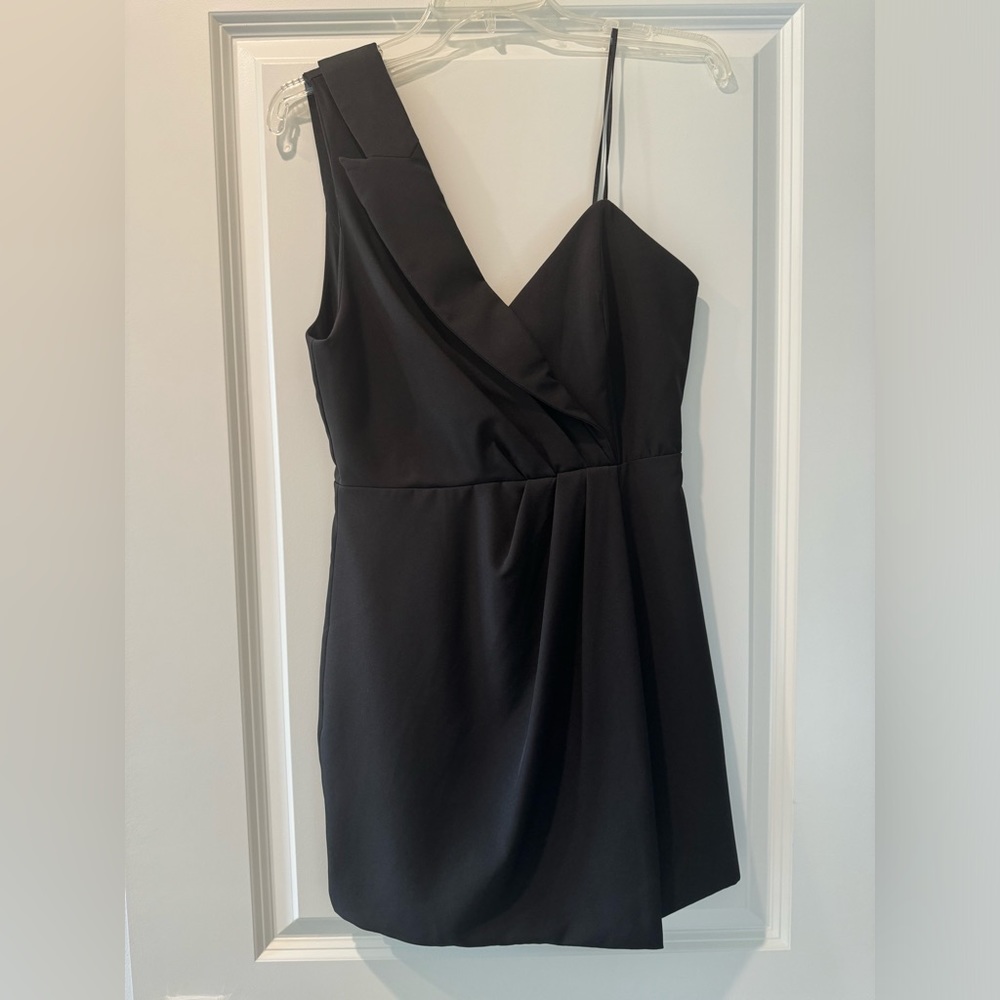 Black One Shoulder Dress. Size: Medium
